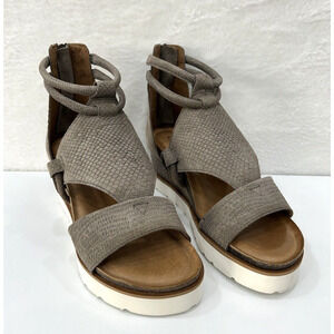 Diba True Green Clover Snakeskin Print Platform Wedge Suede Size 6 Taupe NIB‎